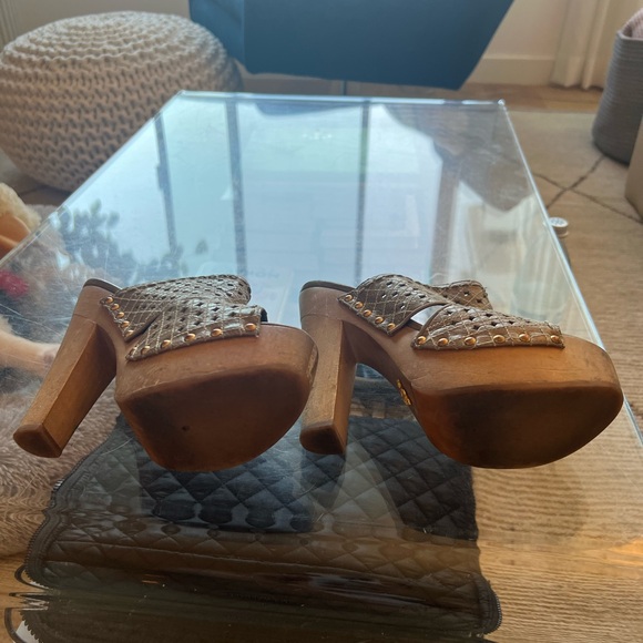 Vintage Prada platform mules leather with wood heel size 7.5 - Picture 4 of 6